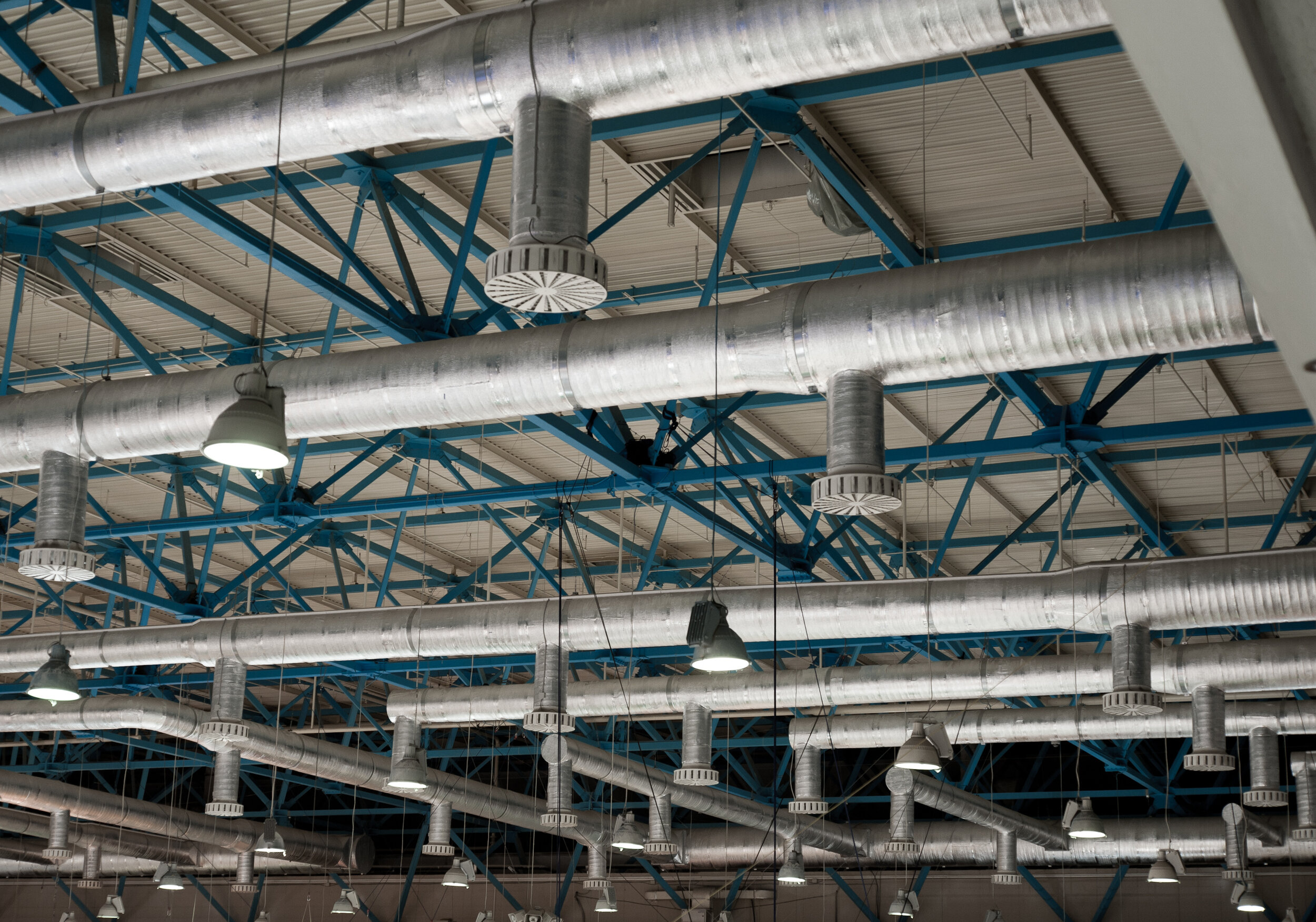 Sprinkleranlagen in Produktionshallen